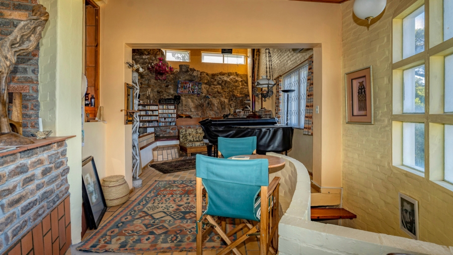 5 Bedroom Property for Sale in Clovelly Western Cape